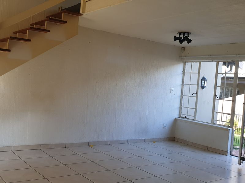 1 Bedroom Duplex Flat For Sale in Dalpark x11 - Photo 5