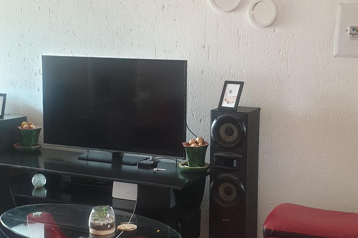 2 Bedroom Flat For Sale in Helderwyk Estate - Photo 2