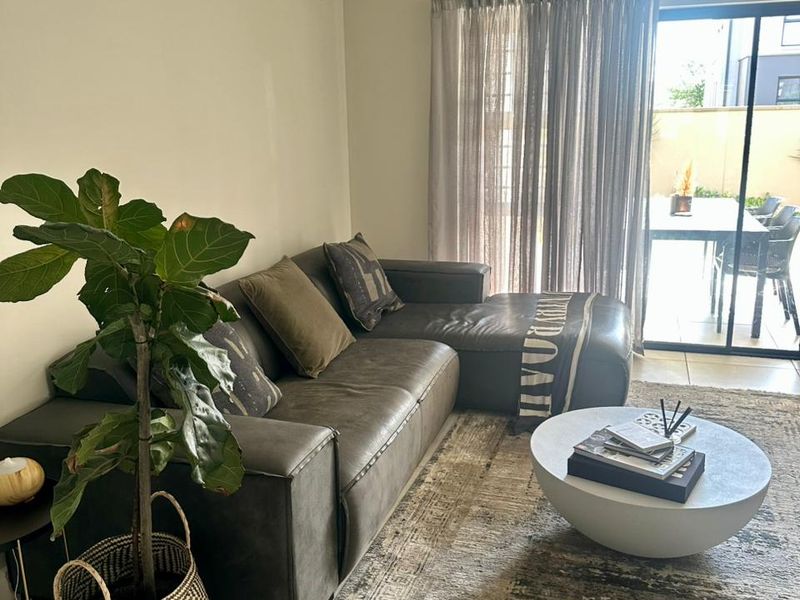 Lovely ground floor unit in sought after Polofields - Photo 7