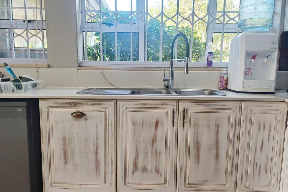 Perfect Family Home in Prime Miramar Location! - Photo 4