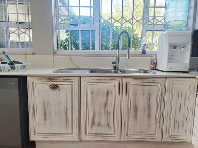 Perfect Family Home in Prime Miramar Location! - Photo 4