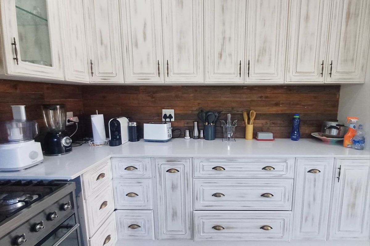 Perfect Family Home in Prime Miramar Location! - Photo 3