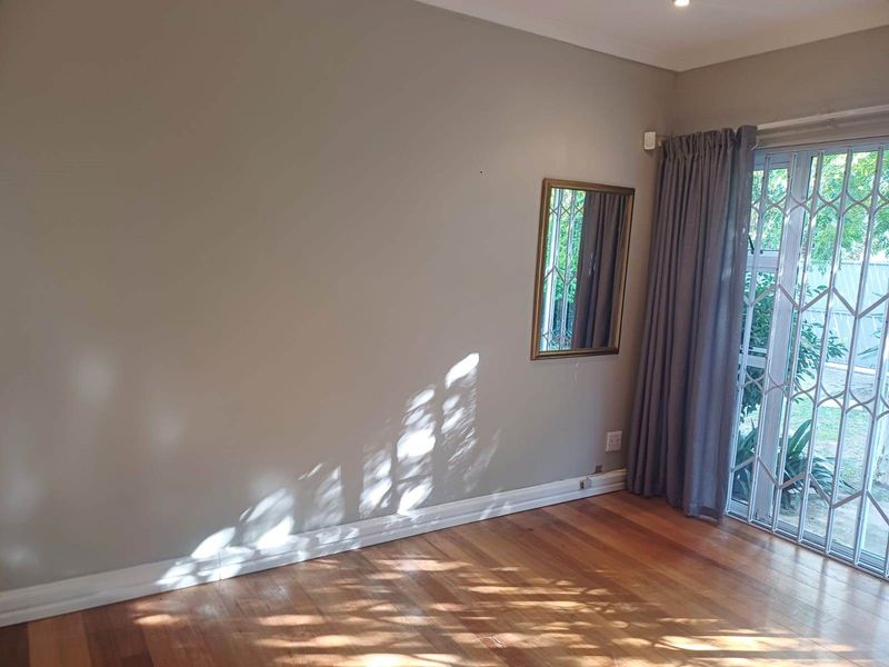 Perfect Family Home in Prime Miramar Location! - Photo 10