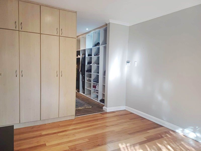 Perfect Family Home in Prime Miramar Location! - Photo 8