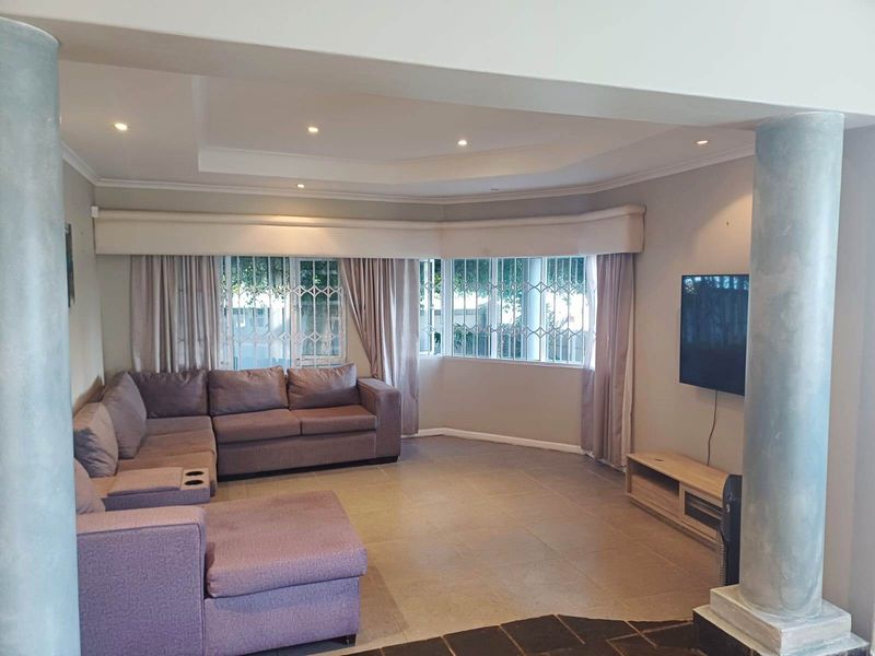 Perfect Family Home in Prime Miramar Location! - Photo 6