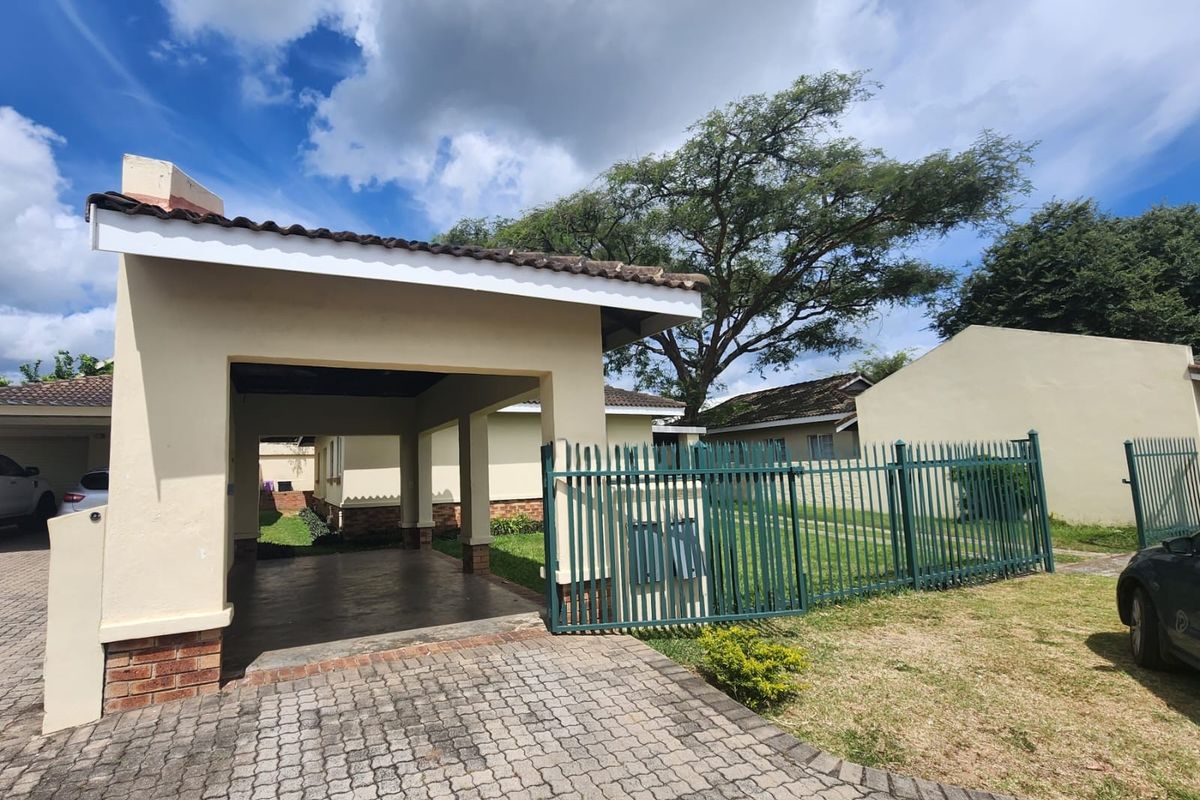 Spacious & Pet-Friendly Family Home in Ilanga Village - Photo 2