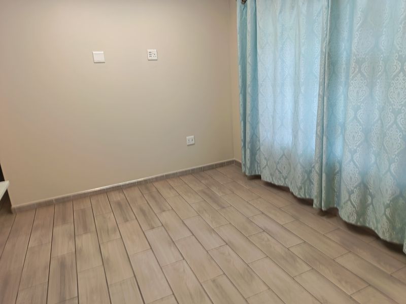 Three bedroom home in Kookrus Midvaal - Photo 5