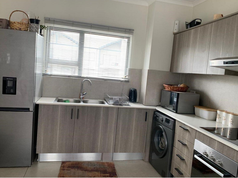 Luxury Living - Photo 8