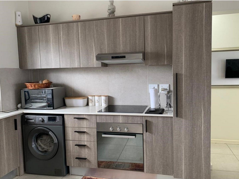 Luxury Living - Photo 7