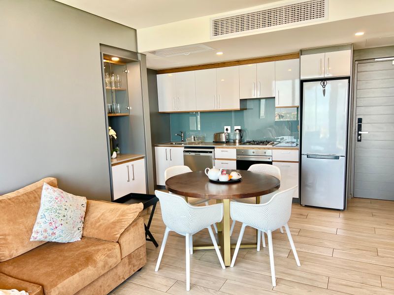 Sky High Luxury at Umhlanga Arch – 2 Bed | 2.5 Bath | Unmatched Beach Views - Photo 7