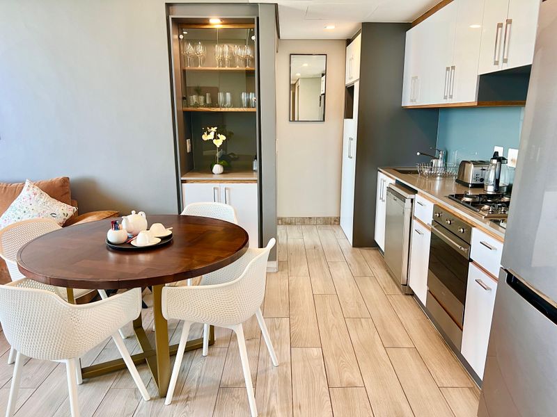 Sky High Luxury at Umhlanga Arch – 2 Bed | 2.5 Bath | Unmatched Beach Views - Photo 6