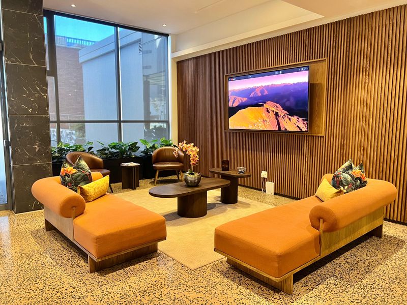 Sky High Luxury at Umhlanga Arch – 2 Bed | 2.5 Bath | Unmatched Beach Views - Photo 4