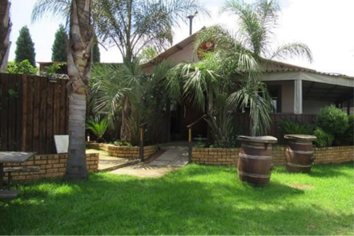 Charming 3-Bed Home in Serene Princess AH - Photo 2