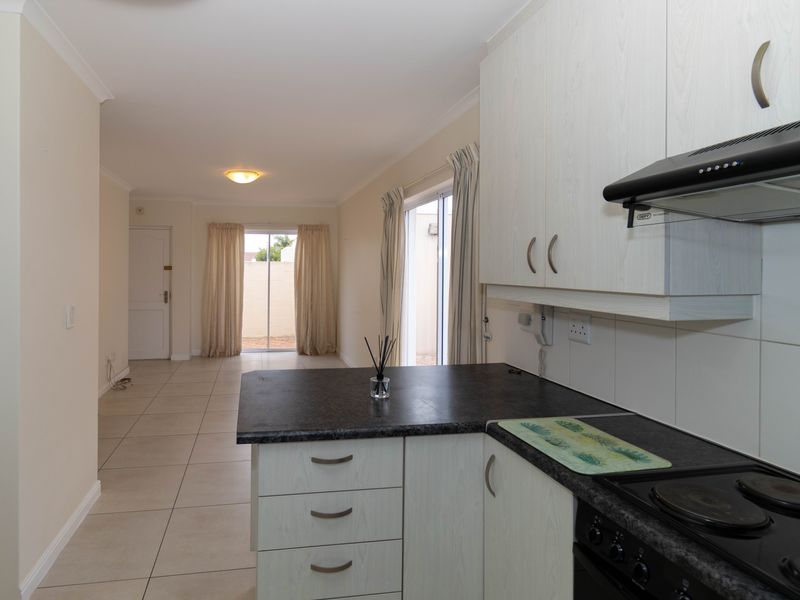 Stylish & Secure Rental Home in Sought-After Northfield Place -Ready For Occupation - Photo 7