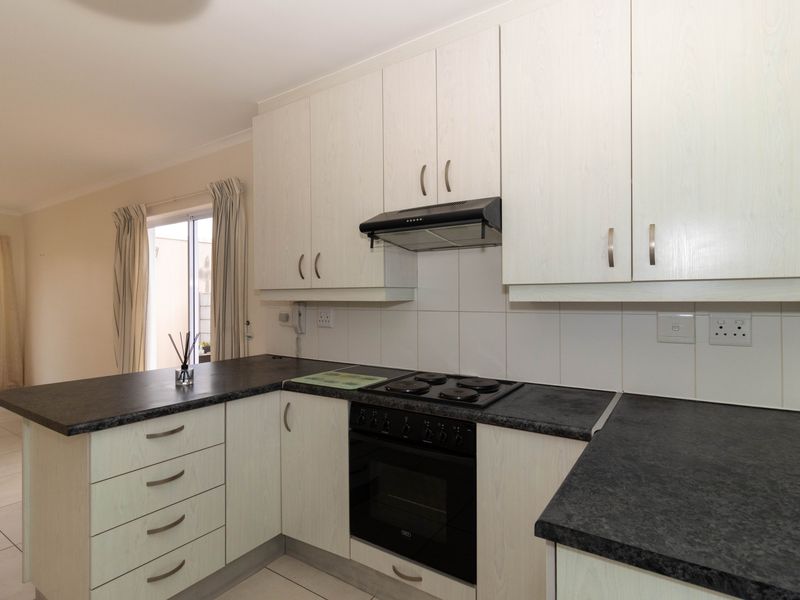 Stylish & Secure Rental Home in Sought-After Northfield Place -Ready For Occupation - Photo 8