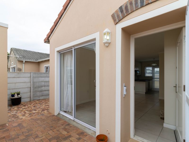 Stylish & Secure Rental Home in Sought-After Northfield Place -Ready For Occupation - Photo 4