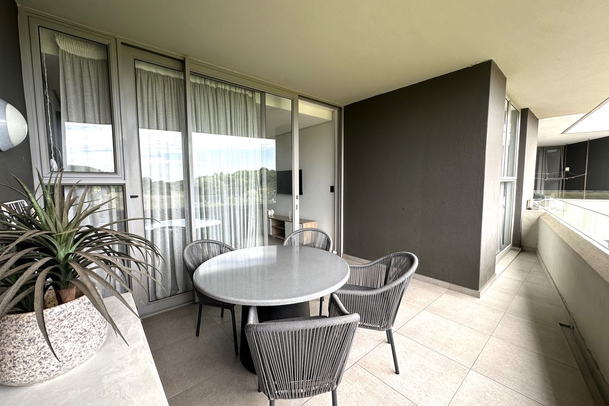 ELEGANT FULLY FURNISHED APARTMENT IN PRESTIGIOUS PEBBLE BEACH - Photo 3