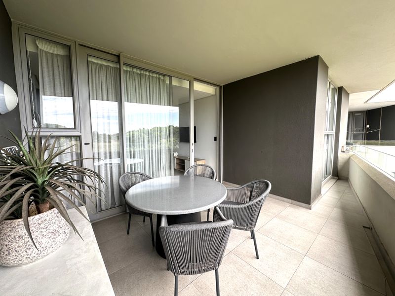 ELEGANT FULLY FURNISHED APARTMENT IN PRESTIGIOUS PEBBLE BEACH - Photo 3