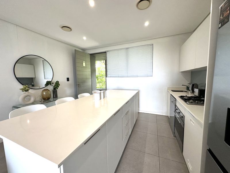 ELEGANT FULLY FURNISHED APARTMENT IN PRESTIGIOUS PEBBLE BEACH - Photo 8