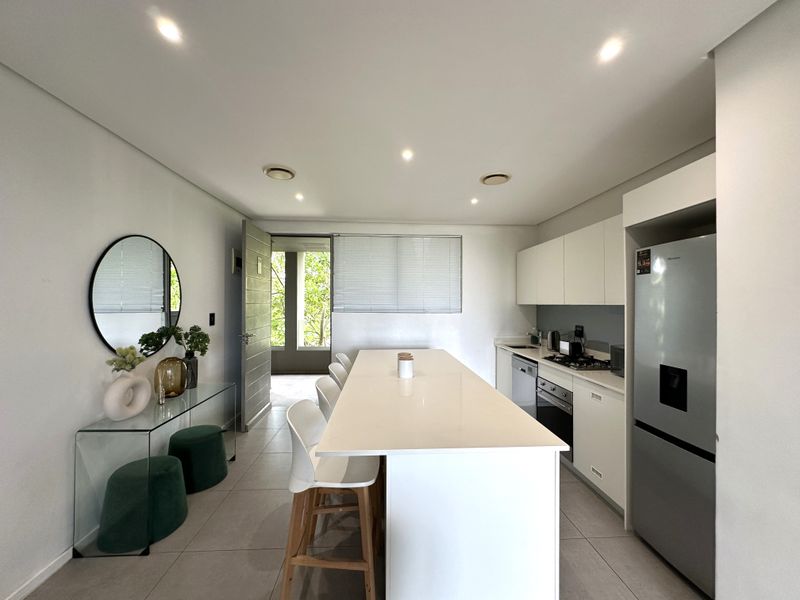 ELEGANT FULLY FURNISHED APARTMENT IN PRESTIGIOUS PEBBLE BEACH - Photo 7