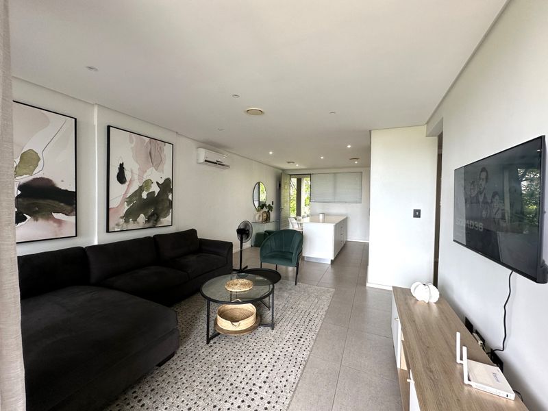 ELEGANT FULLY FURNISHED APARTMENT IN PRESTIGIOUS PEBBLE BEACH - Photo 6