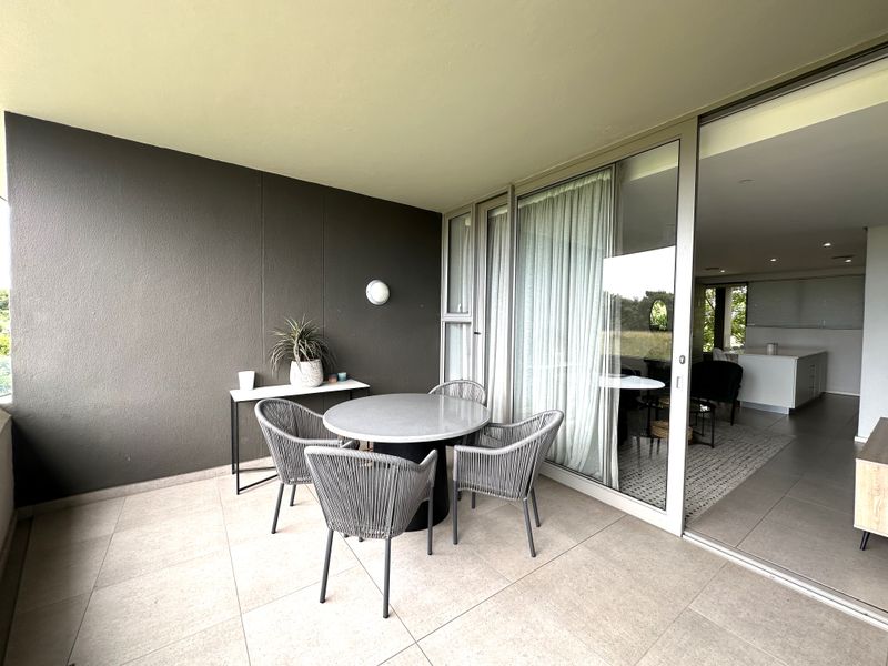 ELEGANT FULLY FURNISHED APARTMENT IN PRESTIGIOUS PEBBLE BEACH - Photo 4