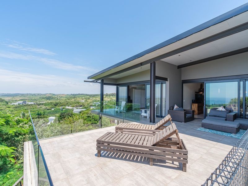 PRIVATE SETTING | ELEVATED SEA VIEWS - Photo 5