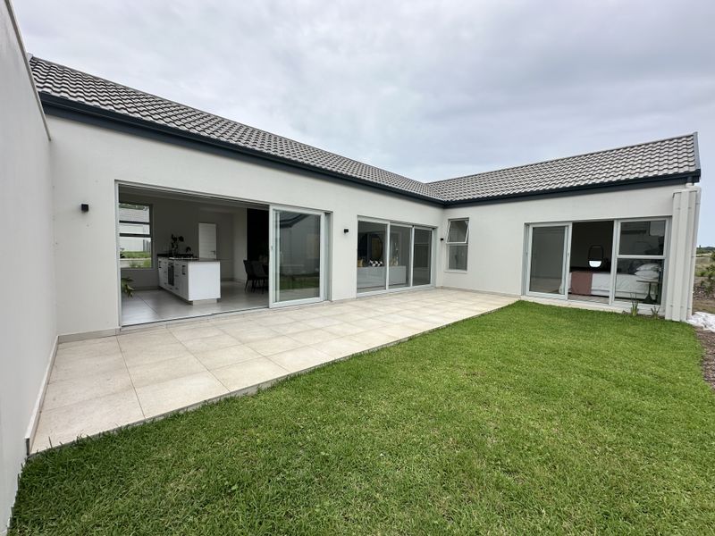 SECURE, MODERN, AND PET-FRIENDLY LIVING - Photo 3