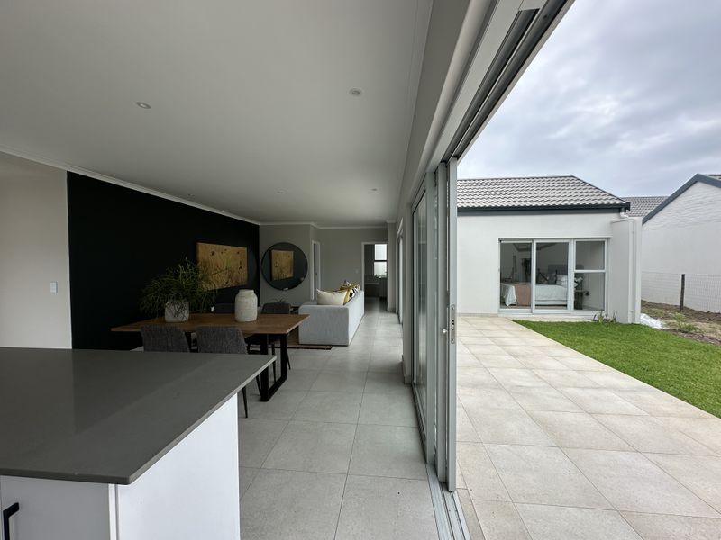 SECURE, MODERN, AND PET-FRIENDLY LIVING - Photo 9