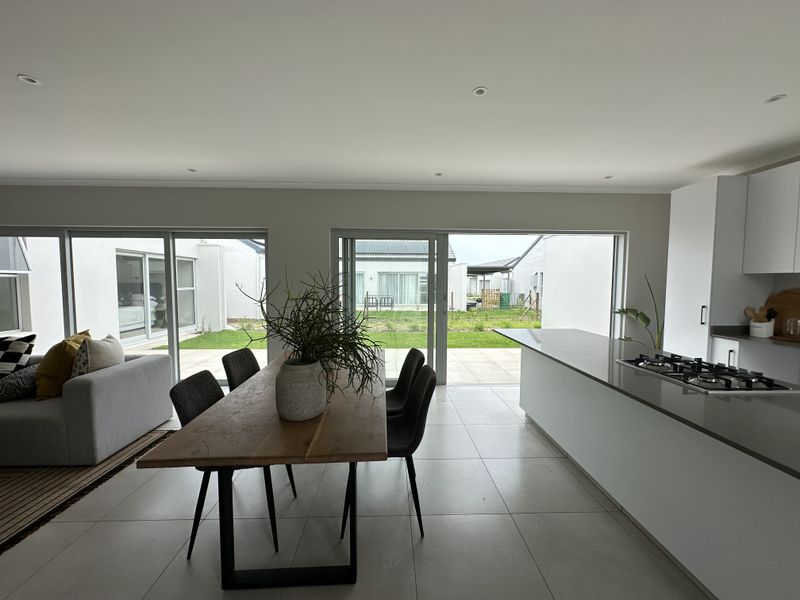 SECURE, MODERN, AND PET-FRIENDLY LIVING - Photo 8