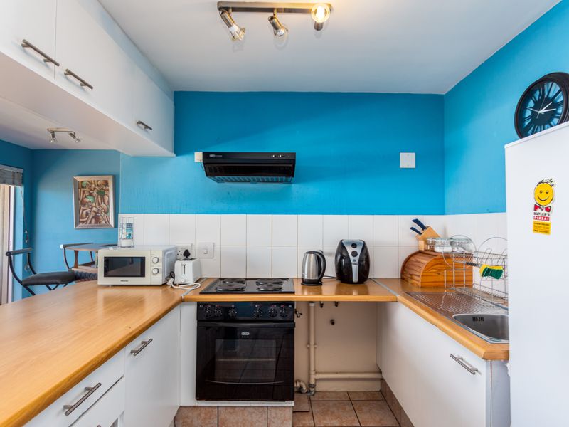 One Bedroom Beach front Airbnb apartment in Blouberg Table view - Photo 8