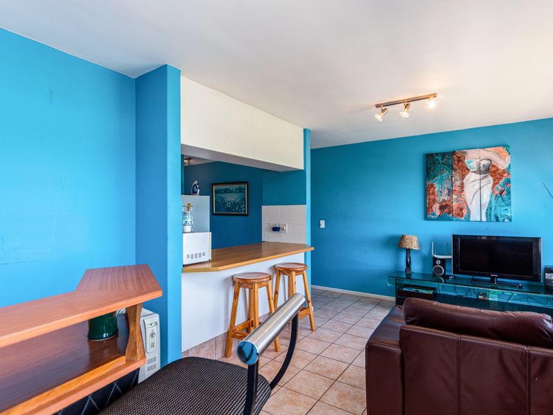 One Bedroom Beach front Airbnb apartment in Blouberg Table view - Photo 3