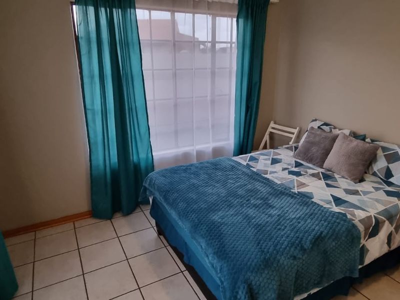 Two homes for the price of one. - Photo 8