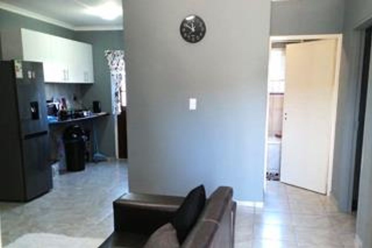 Apartment Rental Monthly In Moorreesburg - Photo 3