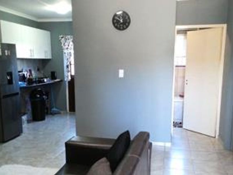 Apartment Rental Monthly In Moorreesburg - Photo 3