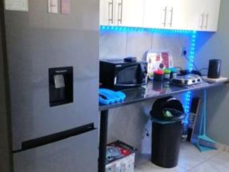 Apartment Rental Monthly In Moorreesburg - Photo 8