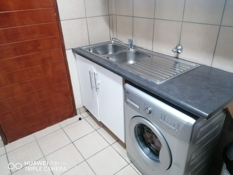 Apartment Rental Monthly In Pretoria - Photo 9