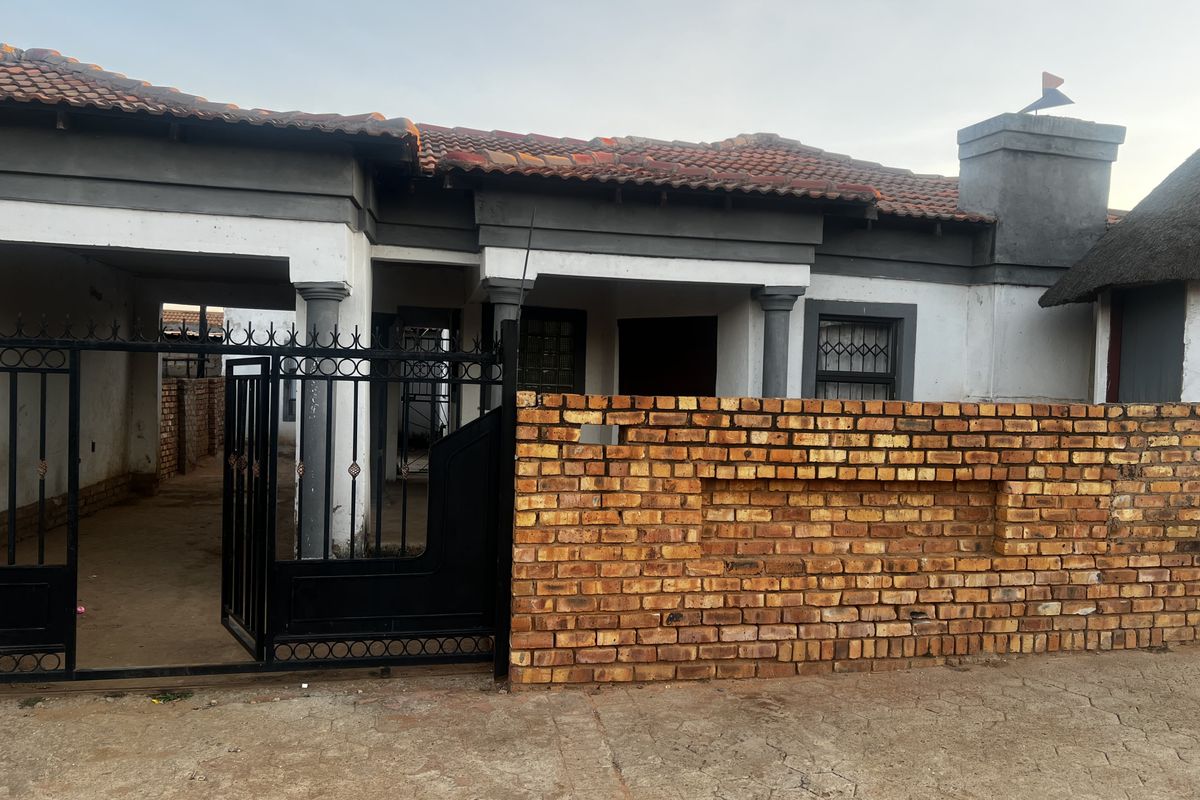 Freehold For Sale In Pretoria - Photo 5