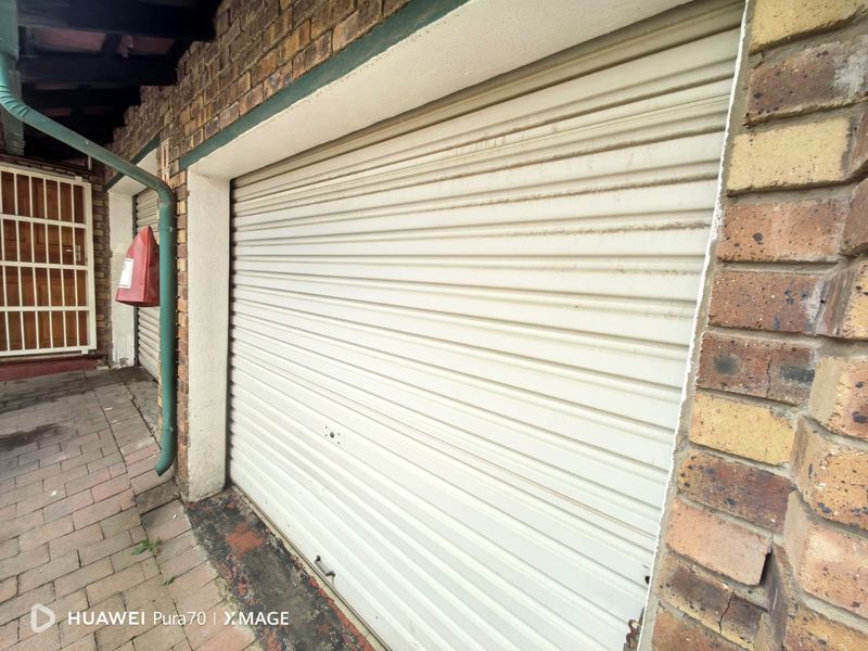 Semi Detached For Sale In Kempton Park - Photo 4