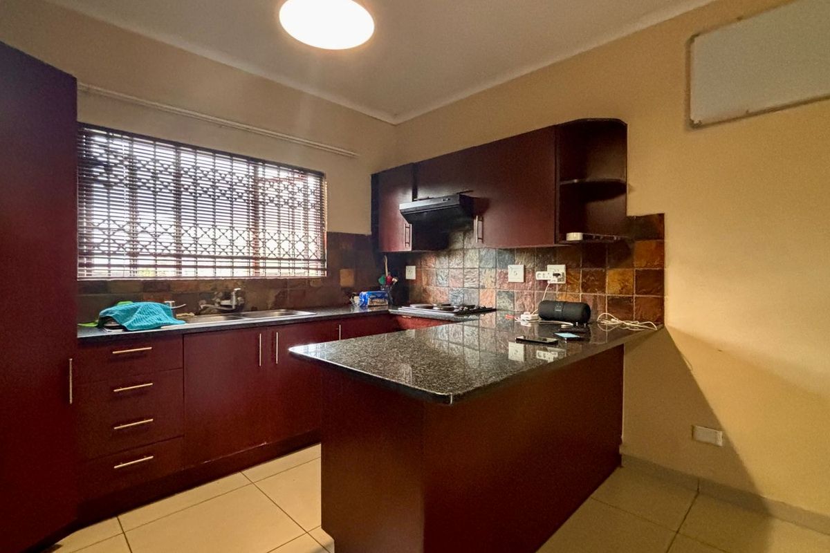 2 BEDROOM APARTMENT TO LET - Photo 3