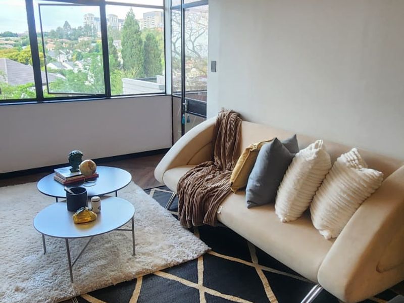 Modern Benmore gardens apartment - Photo 9