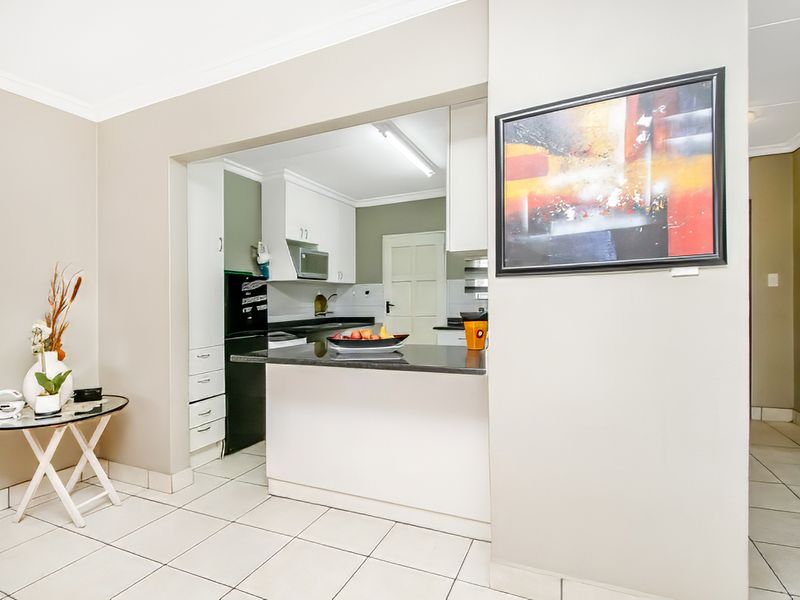 Townhouse For Sale In Sandton - Photo 8
