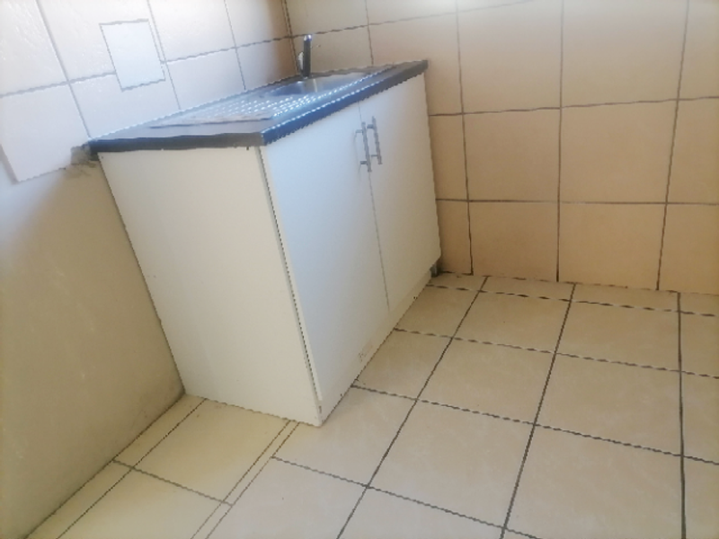 2 BED 1 BATH APARTMENT FOR SALE - Photo 9