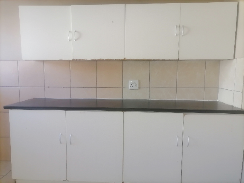 2 BED 1 BATH APARTMENT FOR SALE - Photo 8