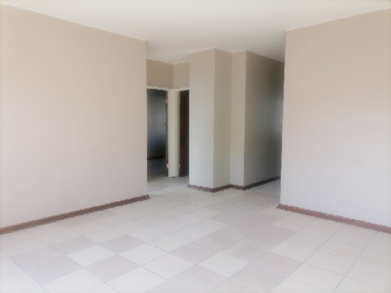 2 BED 1 BATH APARTMENT FOR SALE - Photo 2