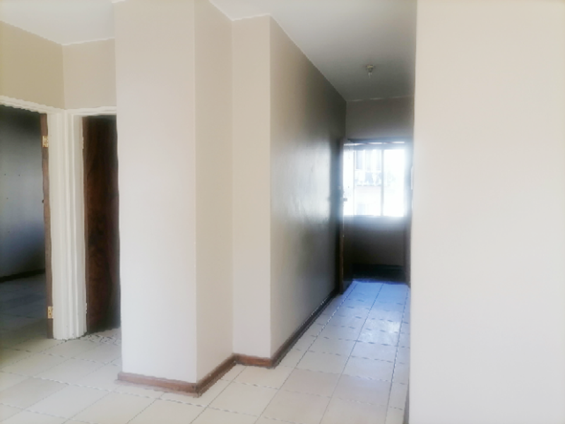 2 BED 1 BATH APARTMENT FOR SALE - Photo 3