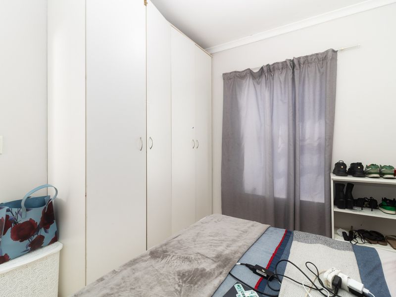 Cozy 2 Bedroom in Parklands - Photo 5