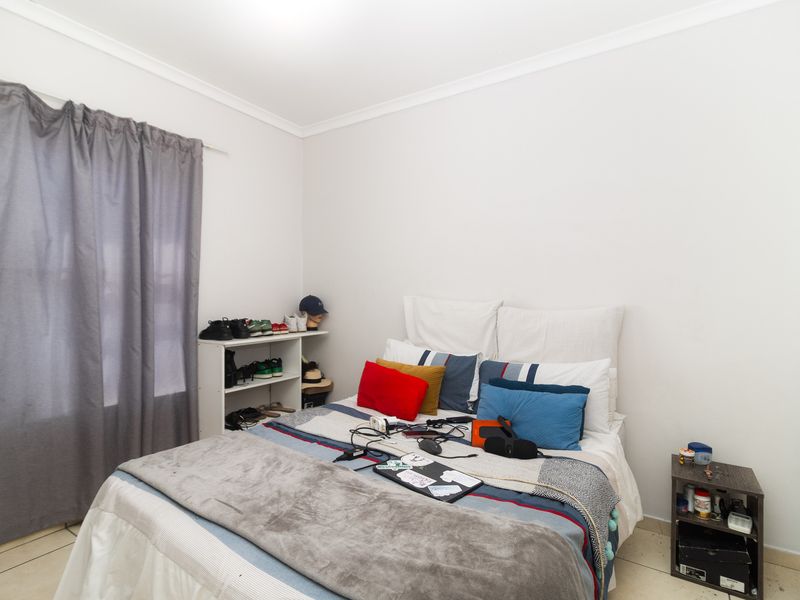Cozy 2 Bedroom in Parklands - Photo 4