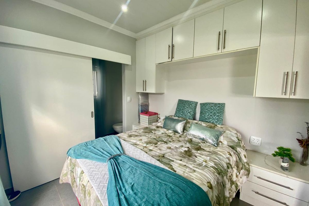 2 bedroom retirement unit to rent - Photo 2