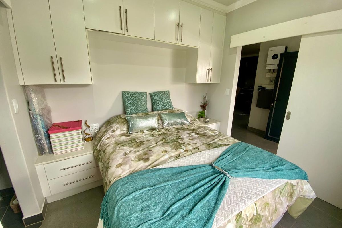 2 bedroom retirement unit to rent - Photo 4